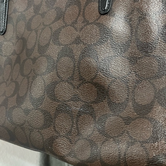 Coach Purse Signature C - Picture 4 of 16